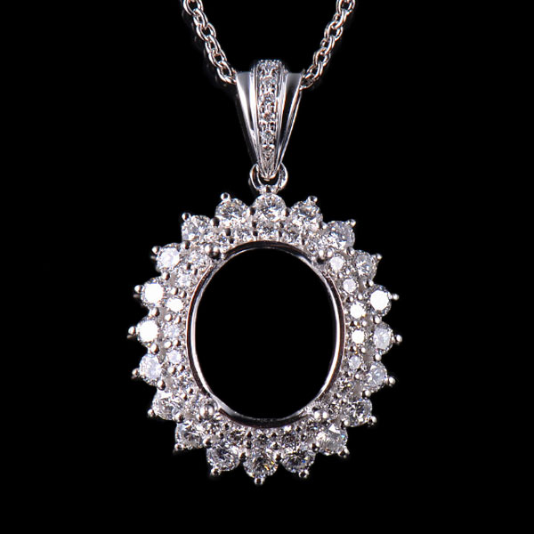 18K Gold Oval Setting Diamond Halo Pendant