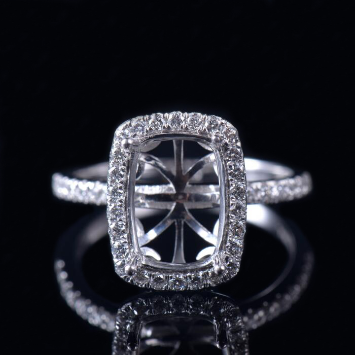 Detailed Platinum Ring Semi-Set