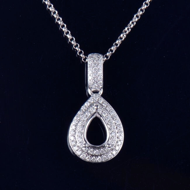 Detailed Pretty Pendant Semi-Set