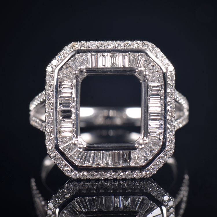 Gorgeous Emerald Cut Ring Semi-Set