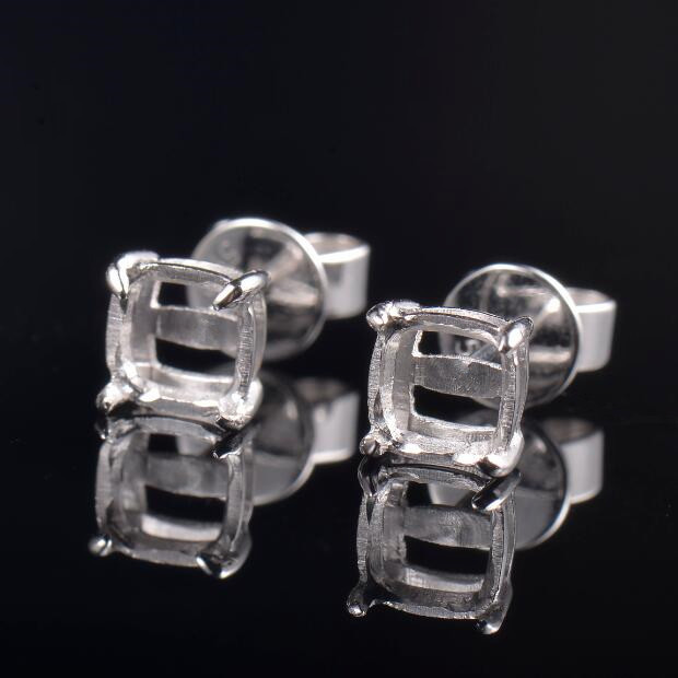 Simple Cushion Cut Earrings Semi-Set