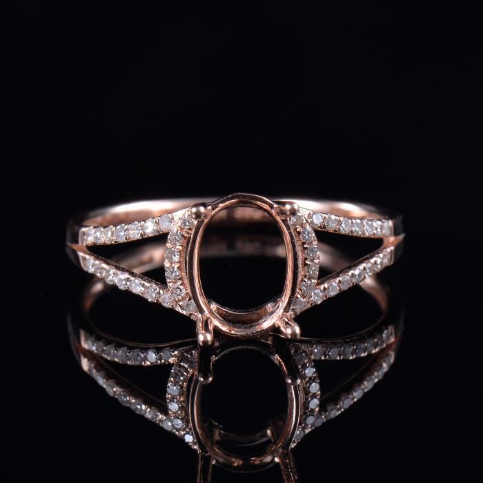 Split Shank Simple Gold Ring Setting